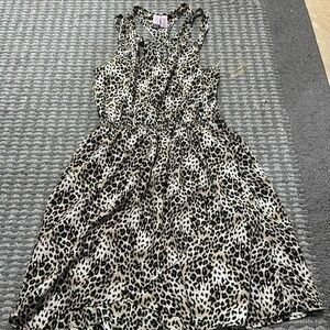 Woman’s Love on a hanger Dress sz Small